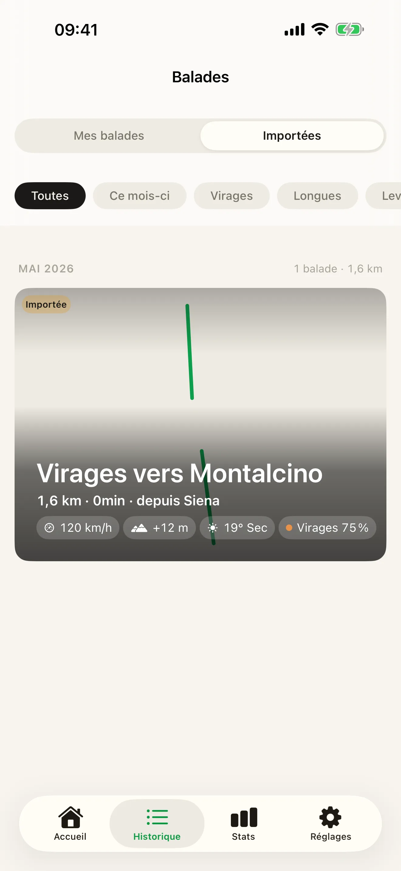 L’écran « Balades » de Roveri avec le segment « Importées » sélectionné : une balade importée portant le badge « Importée » et le titre « Virages vers Montalcino », son tracé descendant la carte de haut en bas, et les valeurs 120 km/h, +12 m, 19° Sec et Virages 75 %