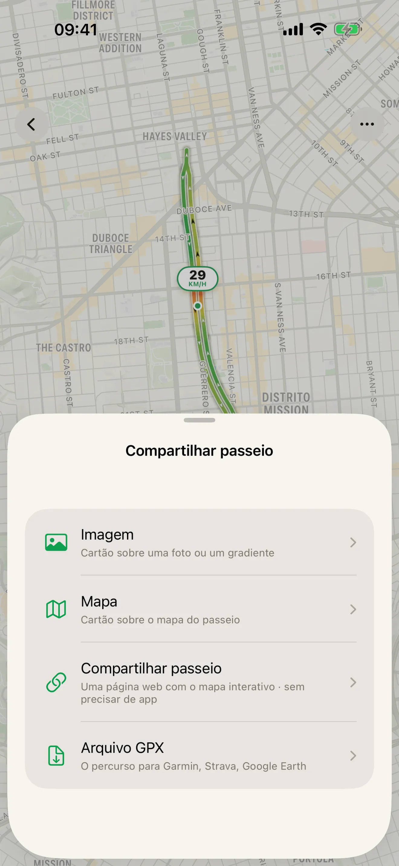 A folha “Compartilhar passeio” do Roveri sobre o mapa de um passeio, com “Imagem”, “Mapa”, “Compartilhar passeio” — uma página web com o mapa interativo — e “Arquivo GPX”